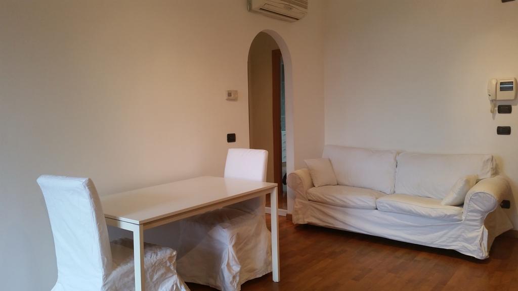 Aurelia Vatican House *